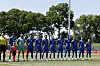 Usbekistans Nationalteam steht in blauen Trikots vor dem Freundschaftsspiel im Icahn Stadium in New York.