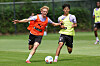 Marwin Schmitz und Nick Schmidt beim Profitraining des FC St. Pauli