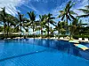 Der riesige Lagunenpool am C Beach Club lädt mit legerer Lounge Musik zu chilligen Relax-Momenten ein.