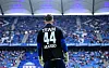 HSV-Torwart Daniel Heuer Fernandes mit Vuskovic-Shirt