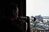 Turmbläser Josef Thöne hat bei seiner Arbeit einen weiten Blick über Hamburg.