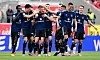 HSV-Profis bejubeln den Treffer von Bilbija in Regensburg