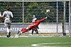 TBS Pinneberg schießt ein Tor gegen Curslack-Neuengamme