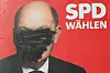 Ein beschmiertes Wahlplakat der SPD. In Harburg wurden SPD-Plakate ebenfalls zerstört – aber nicht vom politischen Gegner, sondern anscheinend von parteiinterner Konkurrenz.