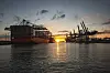 Containerschiffeim Hamburger Hafen