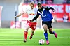 Leipzigs Nicolas Seiwald im Zweikampf mit HSV-Stürmer Ransford Königsdörffer