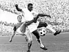 Pelé bei einem Spiel gegen den HSV