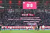 Zu Beginn hielten auch die Leipziger Fans nach Banner hoch, um ihren Protest zu äußern. Wenig später hielten sie sich aber nicht mehr den den Zwölf-Minuten-Boykott.