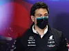 Toto Wolff, Teamchef von Mercedes, stichelt gegen seinen Rivalen Christian Horner von Red Bull Racing.