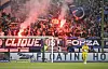 HSV-Fans zünden Pyro vor Daniel Heuer Fernandes