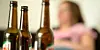 Die Corona-Pandemie macht vielen Menschen psychisch zu schaffen — einige greifen öfter zum Alkohol. (Symbolbild)