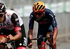 Egan Bernal im Trikot von Ines Grenadiers.