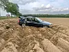 Der BMW überschlug sich und kam schließlich auf den Rädern wieder zum Stehen.