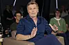 Thomas Helmer sitzt im NDR-Studio Hamburg bei der NDR Talk Show, Publikum im Hintergrund.