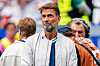 Jürgen Klopp steht im NRG Stadium in Houston beim WM-Spiel Deutschland gegen Curaçao.