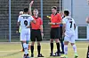Alberto G. (St. Pauli III) sieht die Rote Karte