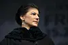 Sahra Wagenknecht in einem dunklen Mantel