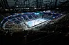 Leere Barclays Arena in Hamburg vor dem Spiel mit aufgebautem Spielfeld und Zuschauertribüne.