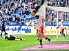 Tom Sanne jubelt vor dem Tor nach seinem Treffer für den Hamburger SV gegen Magdeburg.