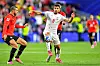 Mehdi Taremi (9) führt den Ball im WM-Spiel Iran gegen Ägypten in Seattle.