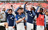 Gocholeishvili, Mikelbrencis, Torunarigha und Jatta  nach dem 1:1 des HSV in Leverkusen am letzten Spieltag.