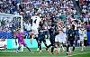 Jonathan Tah jubelt, doch der Treffer gegen Paraguay wird per Videobeweis aberkannt.