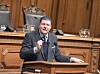 Andreas Dressel spricht am Rednerpult in der Hamburgischen Bürgerschaft im Rathaus.
