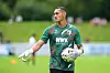Torhüter Daniel Klein im Trikot des FC Augsburg.
