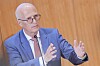Peter Tschentscher spricht im Rathaus Hamburg bei der Landespressekonferenz zu den Haushaltsberatungen.