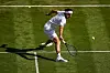 Alexander Zverev spielt bei Wimbledon auf dem Rasen in London gegen Blockx.