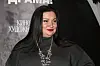Anna Netrebko posiert auf dem roten Teppich vor der Premiere von „The Drama“ in Moskau. Nun muss sie mehrere Auftritte absagen. (Archivbild)