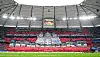 HSV-Fans zeigen im Volksparkstadion eine rot-weiß-schwarze Hamburg-Choreographie