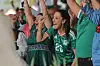 Claudia Sheinbaum Pardo jubelt mit Fans beim WM-Eröffnungsspiel in Mexiko-Stadt.