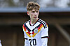 Mads Broecker in weißem Deutschland-Trikot wirkt enttäuscht beim U19-Spiel gegen Israel in Lindabrunn.