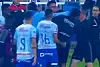 Hector Chiriboga schlägt den Schiedsrichter