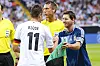 Miroslav Klose und Lionel Messi bei der Wimpelübergabe vor dem Freundschaftsspiel in Frankfurt.