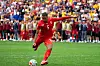 Manuel Akanji schießt für die Schweiz im Elfmeterschießen gegen Kolumbien im BC Place Vancouver.