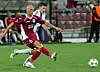 Gabriel Muresan und Fabian Schär kämpfen im Champions-League-Play-off um den Ball.