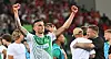 Philipp Ziereis bejubelt den Klassenerhalt mit Greuther Fürth