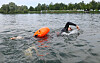 Weit-raus-auf-den-Badesee-So-sinnvoll-sind-Schwimmbojen-wirklich
