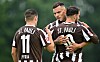 Arek Pyrka, Maurides und Danel Sinani bei einem Vorbereitungsspiel des FC St. Pauli.
