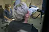 Sandra Greco macht in der Hufeland-Klinik einen Lungenfunktionstest