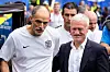 Thomas Tuchel und Didier Deschamps begrüßen sich vor dem WM-Spiel um Platz drei in Miami Gardens.