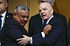 Claudio Tapia und Gianni Infantino im Gespräch beim Halbfinale der WM 2026 in Atlanta.