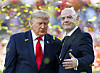 Donald Trump und Gianni Infantino stehen vor Konfetti bei der WM 2026 in East Rutherford.