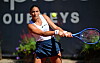 Panna Udvardy spielt bei den MSC Hamburg Ladies Open in Hamburg einen Ball.
