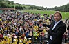 -Hey-J-rgen-Klopp-steht-da-auf-dem-Schulhof-Ein-Dorf-feiert-den-Bundestrainer