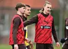 Connor Metcalfe und Jackson Irvine beim Training des FC St. Pauli.