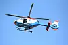 Der Hamburger Polizeihubschrauber Libelle bei einem Einsatz (Symbolbild).
