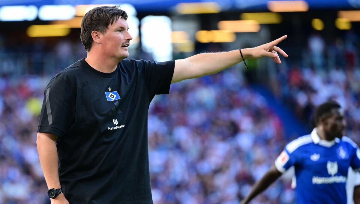 Eintracht Frankfurt leadership during a match, as seen in coverage of the blocked Elias Baum transfer to HSV.